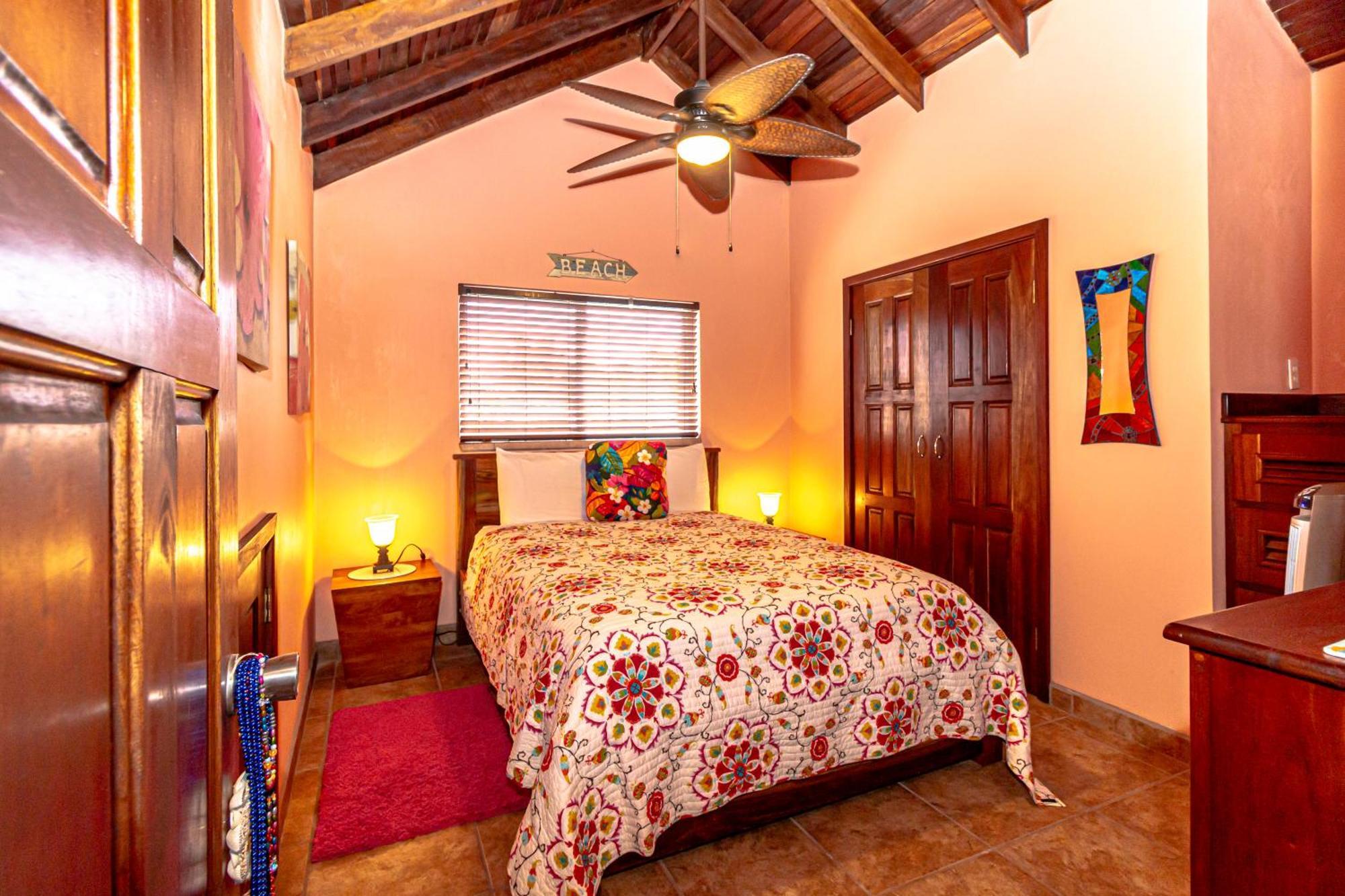 Tres Cocos Resort San Pedro  Buitenkant foto